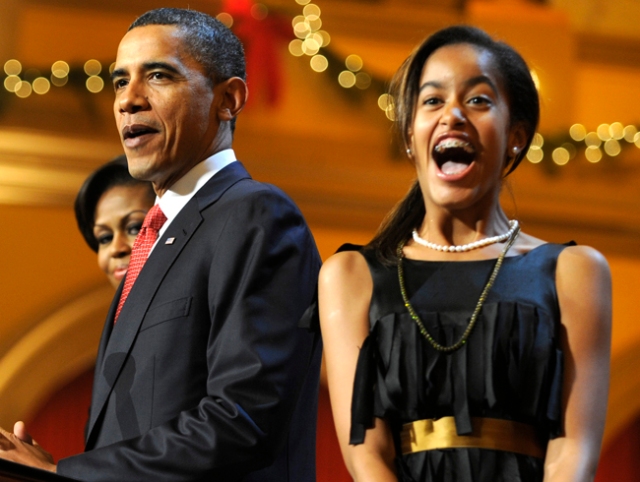 President Obama Welcomes Children To A Christmas In Washington Event