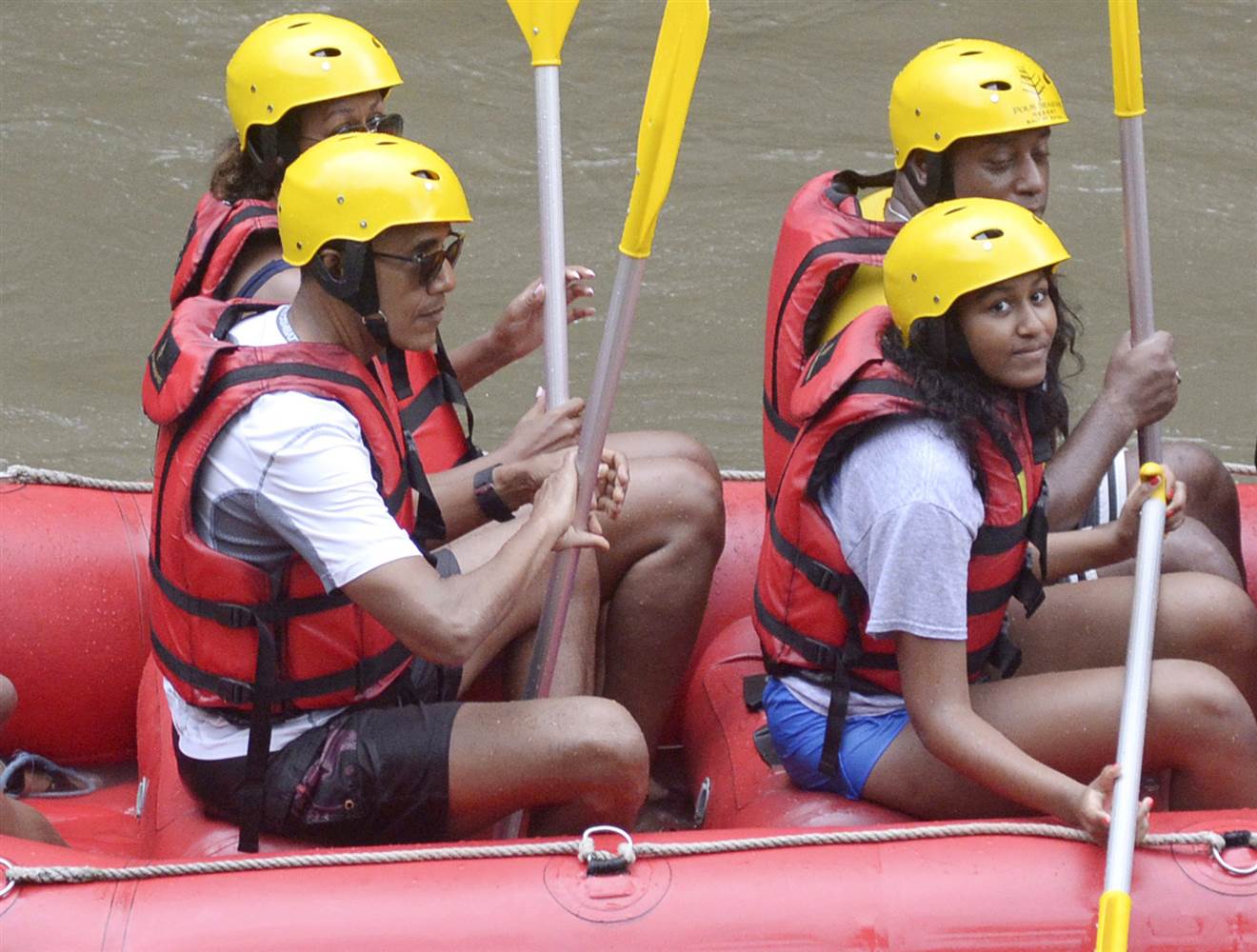 President Obama and family go river rafting in Indonesia | 3CHICSPOLITICO
